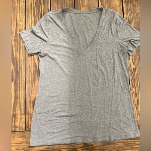 Women’s Lululemon Deep V Short Sleeve Tee Gray Size 12